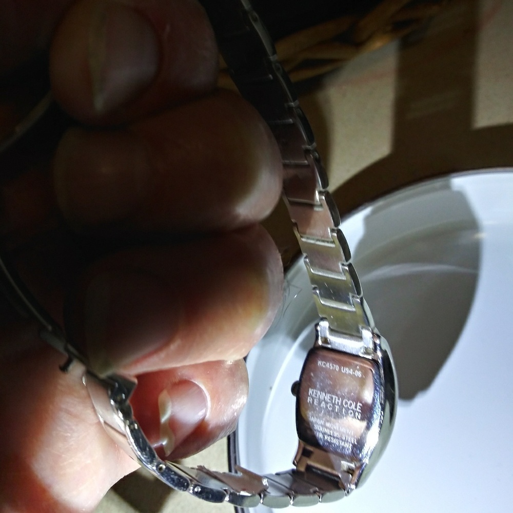 Kenneth Cole - Picture 2 of 3